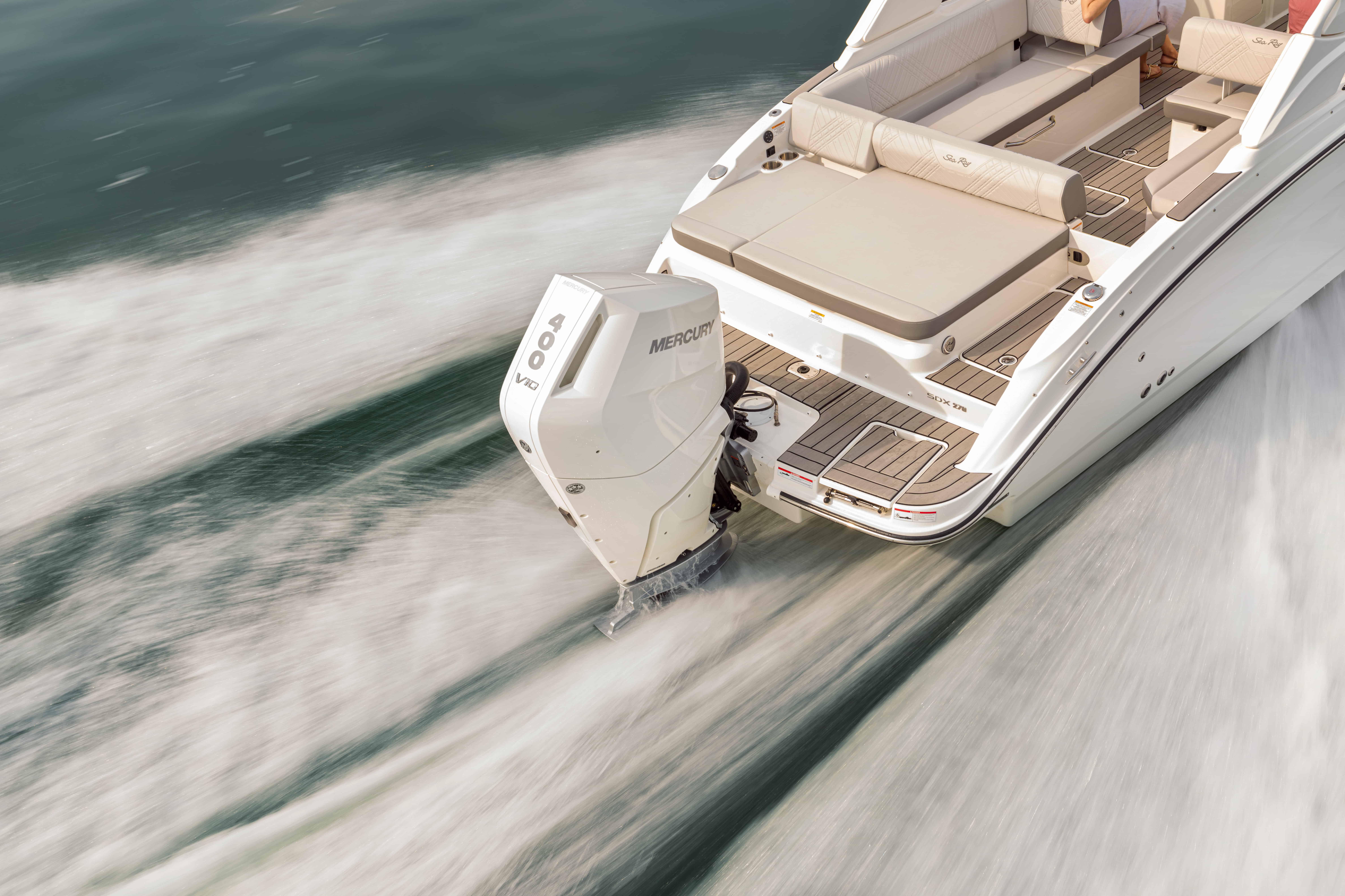 2026 Sea Ray SDX 270 Outboard supporting image