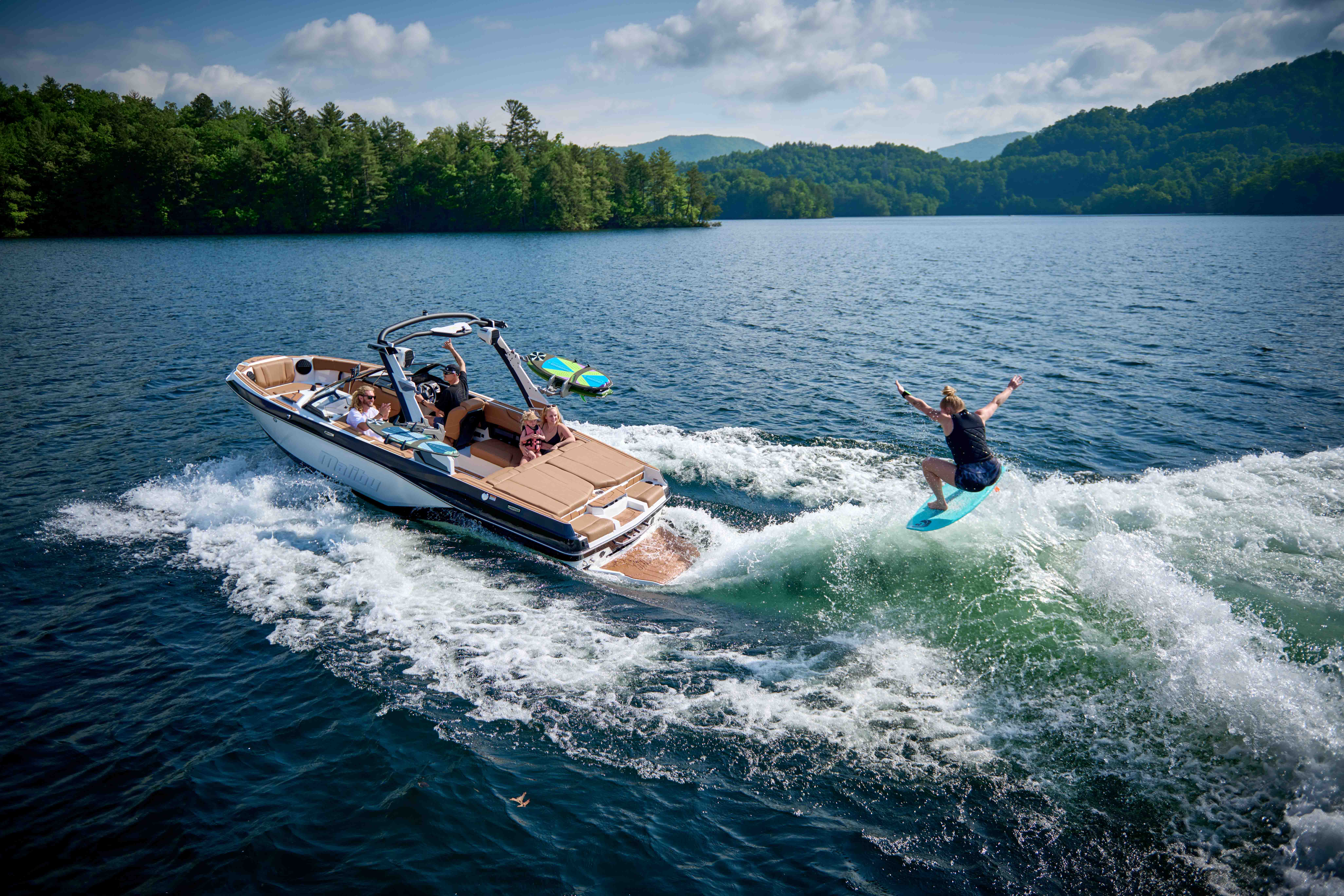 Malibu Wakesetter 21 LX supporting image