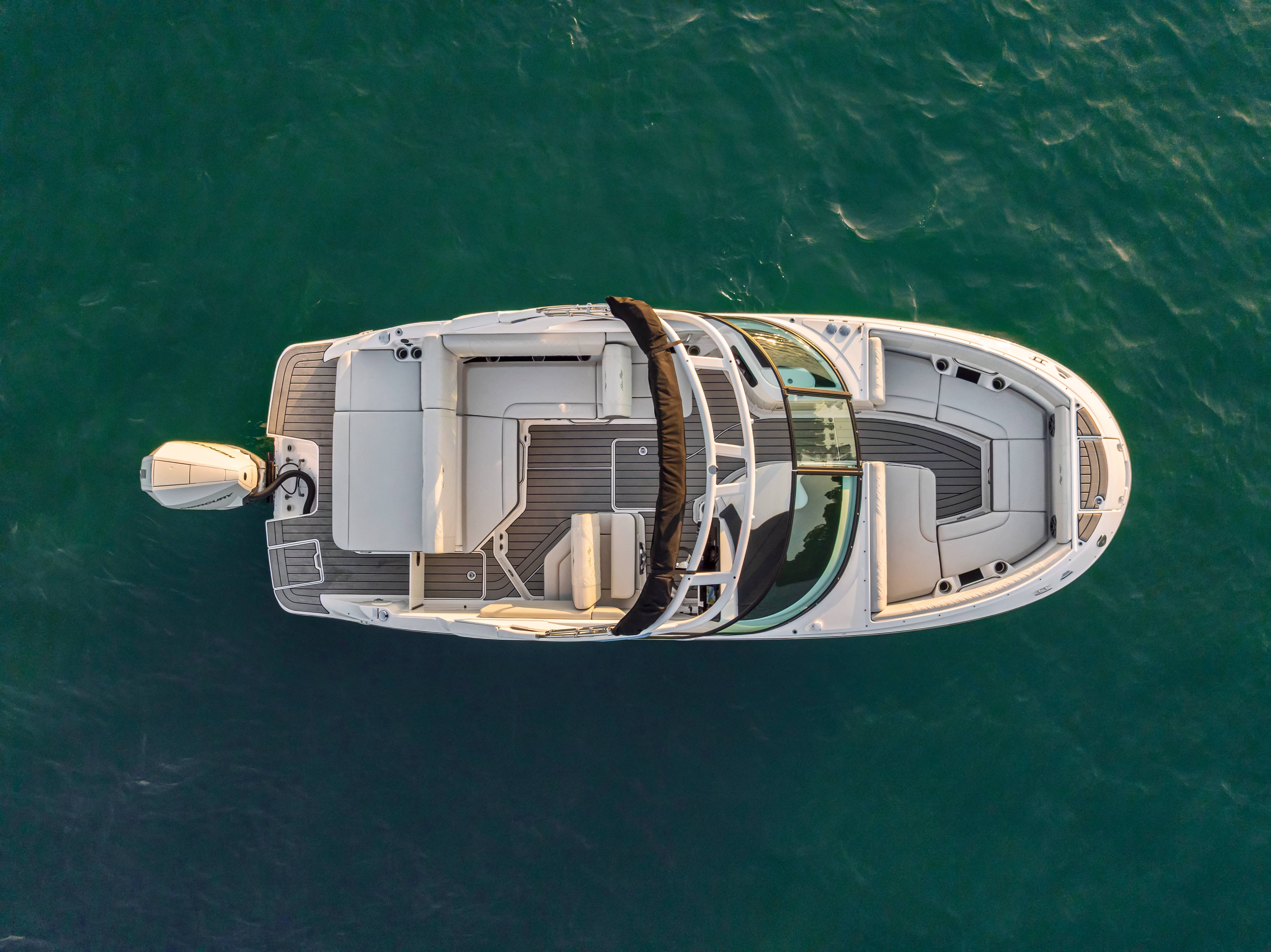 2026 Sea Ray SDX 230 Outboard supporting image